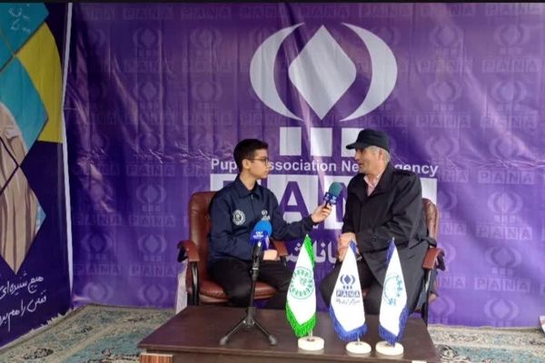 جریان انقلاب همچنان جاری و پایدار است