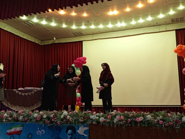 جشن نیمه شعبان و  گرامیداشت دهه فجر انقلاب اسلامی در کانون مهرتابان نیشابور