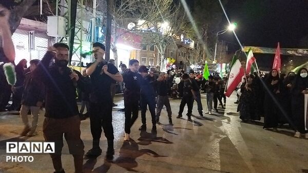 عزاداری های خیابانی در شب شانزدهم شهادت رهبر معظم انقلاب اسلامی در نیشابور 