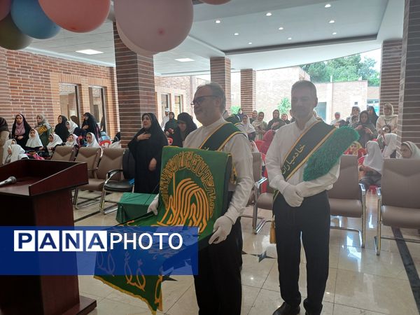 تهیه ویلچر برای دانش‌آموزان کم توان