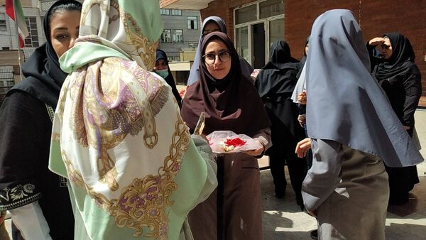 جشن روز معلم دبیرستان شهیده محبوبه دانش 