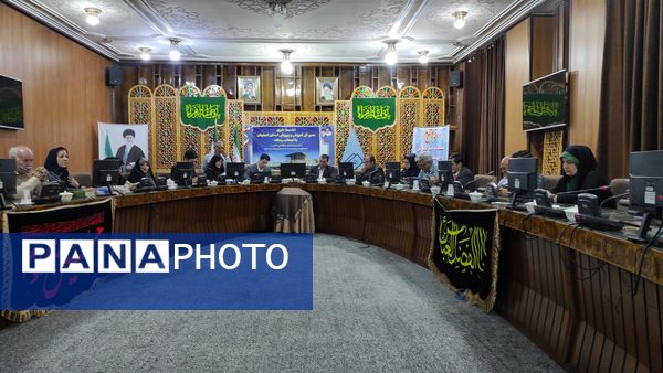 نشست خبری مدیرکل آموزش و پرورش استان اصفهان 