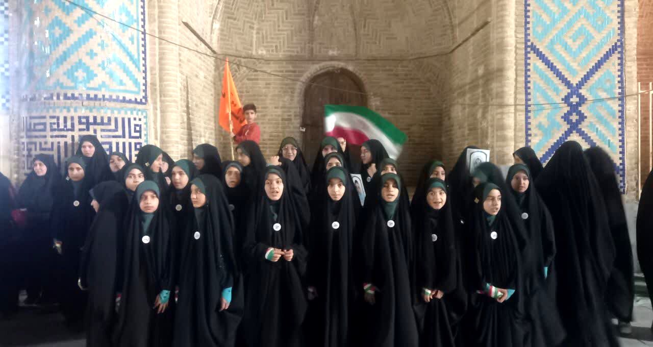 اجتماع بزرگ دختران دارالعباده یزد