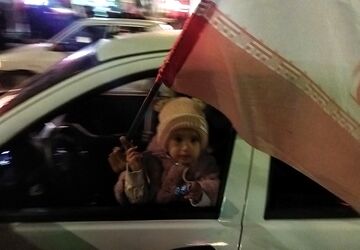چهل و یکمین رژه ماشینی بلوار فضل نیشابور پس از آغاز جنگ