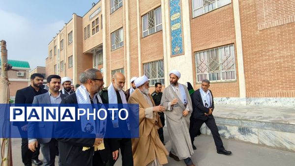 آیین افتتاح همزمان دبستان و کلنگ‌زنی سالن مطالعه مجموعه امام حسین(ع) در مشهد