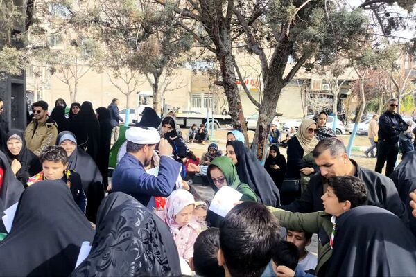 بازدید امام جمعه شهرستان رباط‌کریم و رئیس‌اداره‌ امورخیریه از موکب رباط کریم