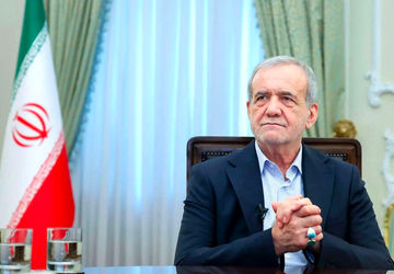 سیاست خارجی در یک‌سالگی دولت وفاق / مشی دولت مذاکره و تعامل است