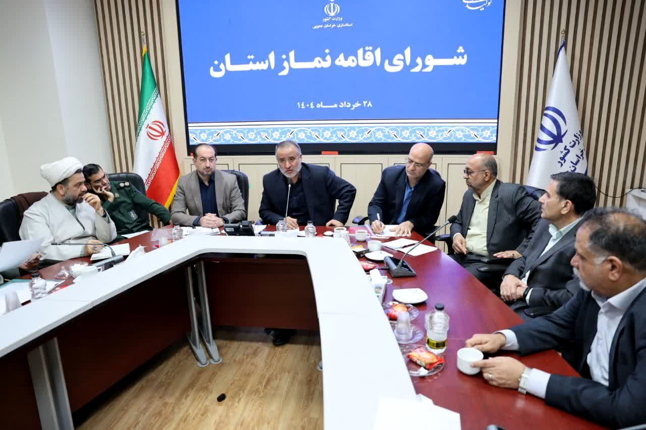 ۶۰ دستگاه اجرایی استان در برگزاری نماز جماعت، عملکرد قابل تقدیری دارند