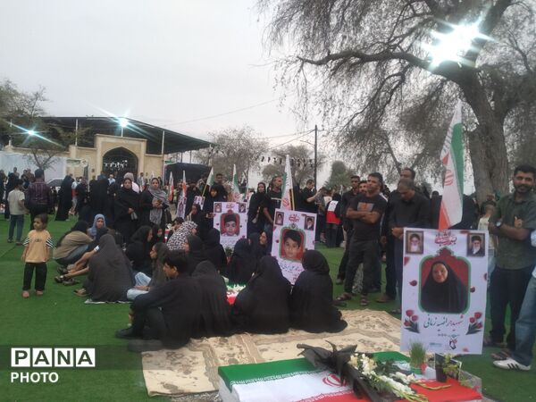  یاد فرشتگان آسمانی در گلزار شهدای دبستان شجره طیبه