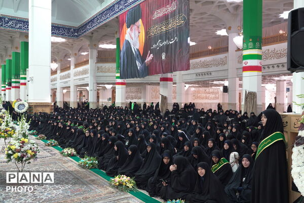 آیین خطبه خوانی خادمان حرم حضرت معصومه(س) در روز دختر