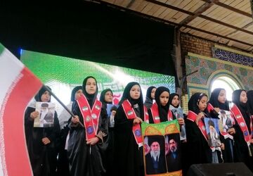 حرکت دسته سینه زنی و گرامیداشت چهلم امام شهید در شهربار نیشابور 