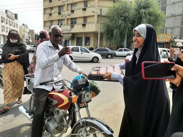 موکب سازمان دانش‌آموزی میناب در میلاد پیامبراکرم(ص)