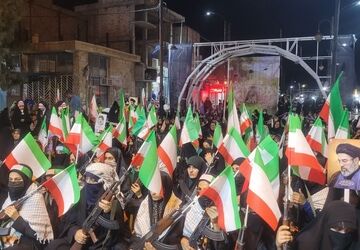 حضور پر اقتدار دختران قلعه گنج برای بیعت با مقام معظم رهبری