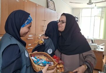 گرامیداشت مقام معلم توسط خبرنگاران پانا در شیراز 
