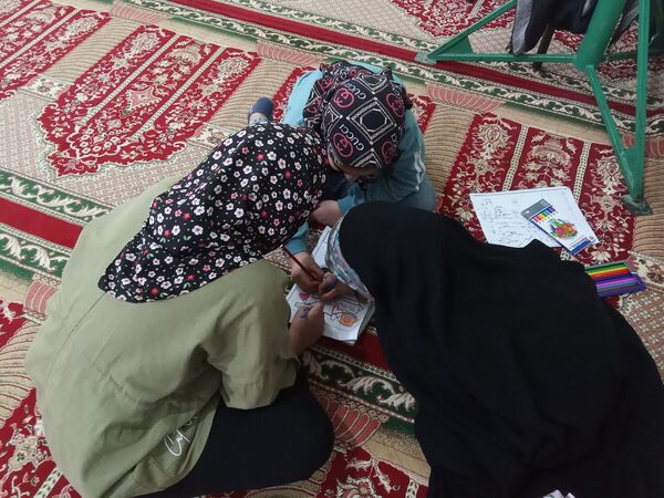 مراسم اعمال شب نیمه شعبان در مسجد جامع شهر کندر