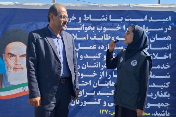 آیین نواختن زنگ مدرسه با شروع سال تحصیلی جدید 