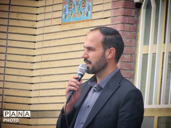 راسم تودیع و معارفه مدیر جدید دبیرستان نمونه شهید آیت‌الله خامنه‌ای