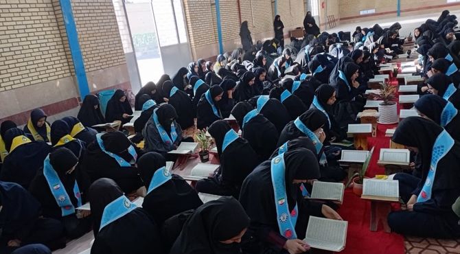 محفل انس با قرآن کریم در مجتمع دخترانه عشایری کهنوج