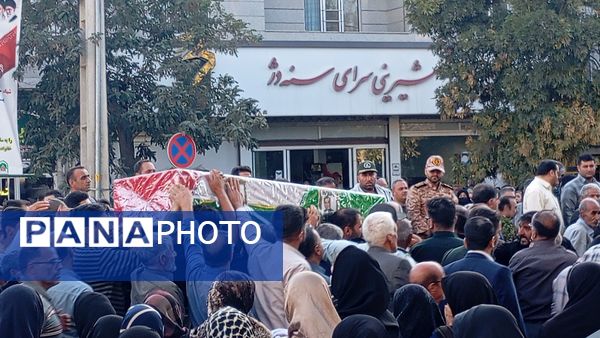 وداع باشکوه مردم قروه با پیکر مطهر شهید ایوب شیری