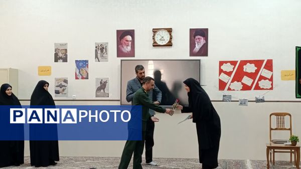 گرامیداشت روز دانش‌آموز با برنامه های متنوع در دبیرستان شاهد طالقانی