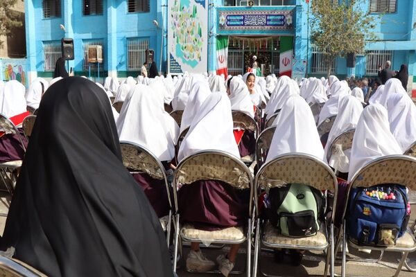 صبح مهر با کیف‌های رنگی و رؤیاهای روشن؛ مدرسه دوباره جان گرفت