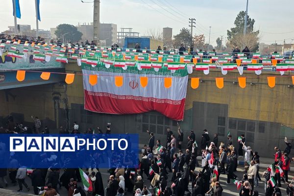 خروش مردمی در خیابان‌های رباط‌کریم در 22بهمن