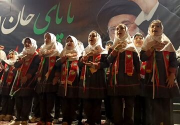 اجتماع دختران جان فدا و انقلابی در خلخال