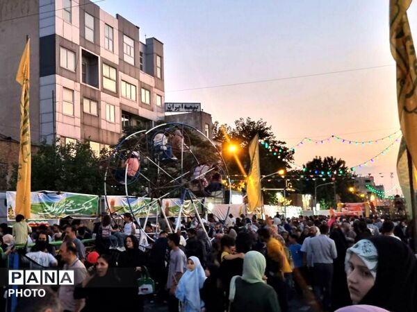 تهران غرق در نور و شادی در «مهمانی ۱۰ کیلومتری»؛ تجلی بیعت پایتخت‌نشینان با ولایت