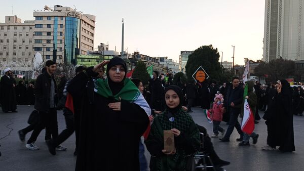 تشییع پیکر شهدا، همراه با اعلام انزجار از اغتشاشات اخیر 