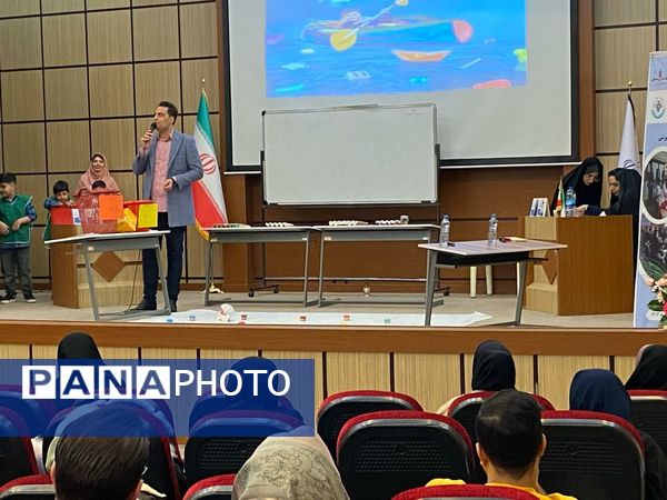 اختتامیه نمایشگاه بازی و یادگیری در شهرستان رباط‌کریم