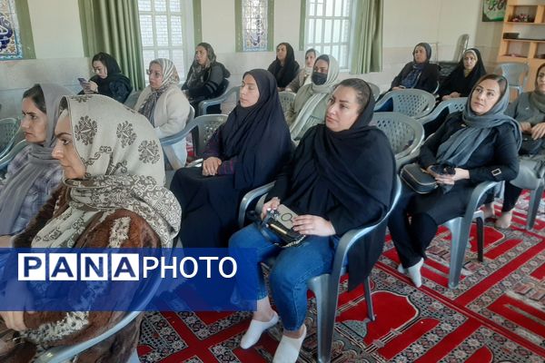 دومین جلسه آموزش خانواده در دبیرستان پویش