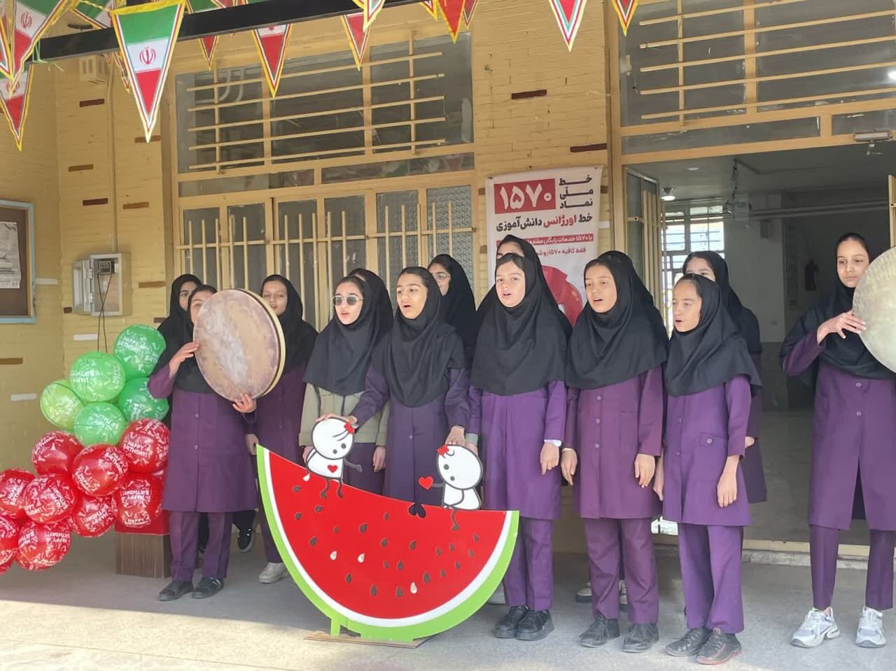 برگزاری جشن باستانی یلدا در دبیرستان دخترانه ابویی‌نژاد