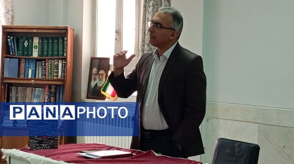 تیم مشاوره استان در هنرستان حضرت زهرا(س) شهرستان بن