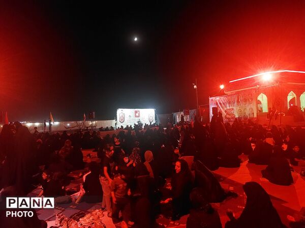 آیین سوگواری شب‌های محرم در هیئت مکتب‌الزهرا(س) حاجی‌آباد