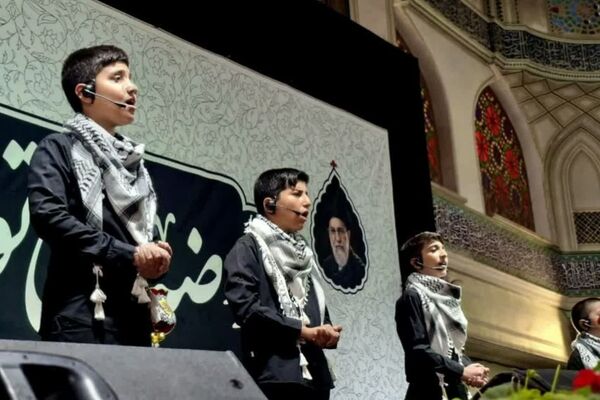 بیعت نوجوانان آرمانی با آرمان عزیز در حرم حضرت عبدالعظیم حسنی (ع)