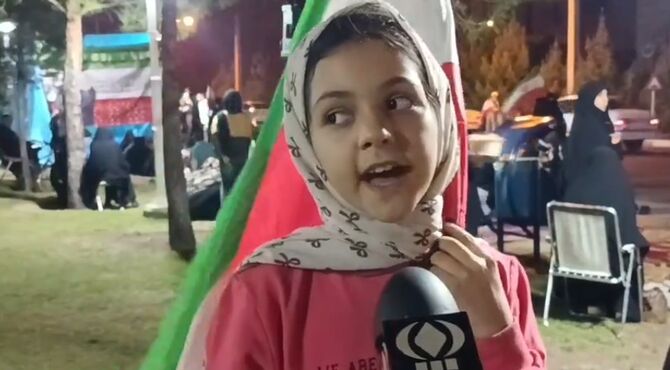 جان می‌دهیم اما خاک وطن نمی‌دهیم