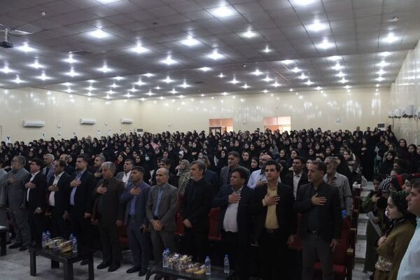 مراسم تجلیل از دانش‌آموزان برتر و پذیرفته شدگان کنکور 1404 در اندیمشک