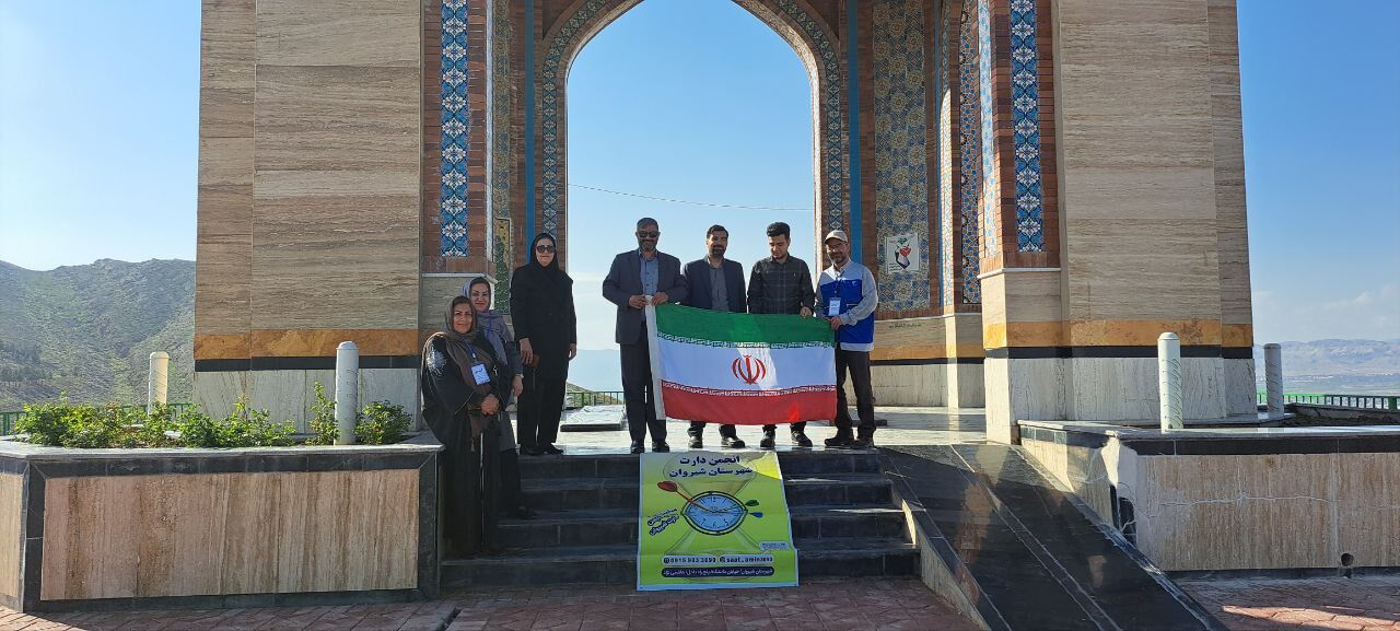 غبارروبی مزار شهدای گمنام در جبل النور شیرکوه شیروان