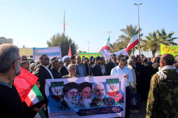 شکوه حضور مردم بوشهر در راهپیمایی ۲۲ بهمن