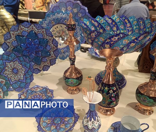 یازدهمین نمایشگاه گل و گیاه، صنایع دستی و سوغات اقوام ایرانی در اصفهان