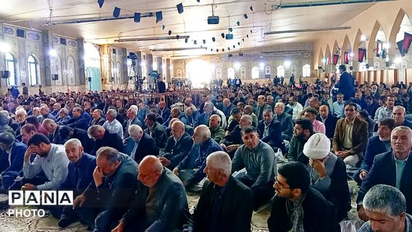 نماز جمعه عبادی و سیاسی در مصلی یاسوج