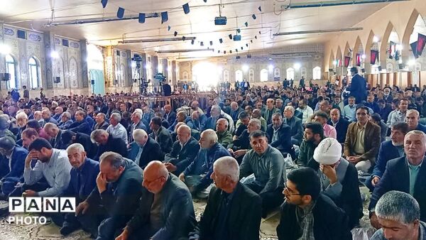 نماز جمعه عبادی و سیاسی در مصلی یاسوج