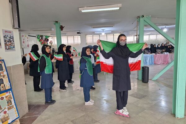 جشنواره ایرانمون در دبیرستان خدیجه کبری (س) پردیس