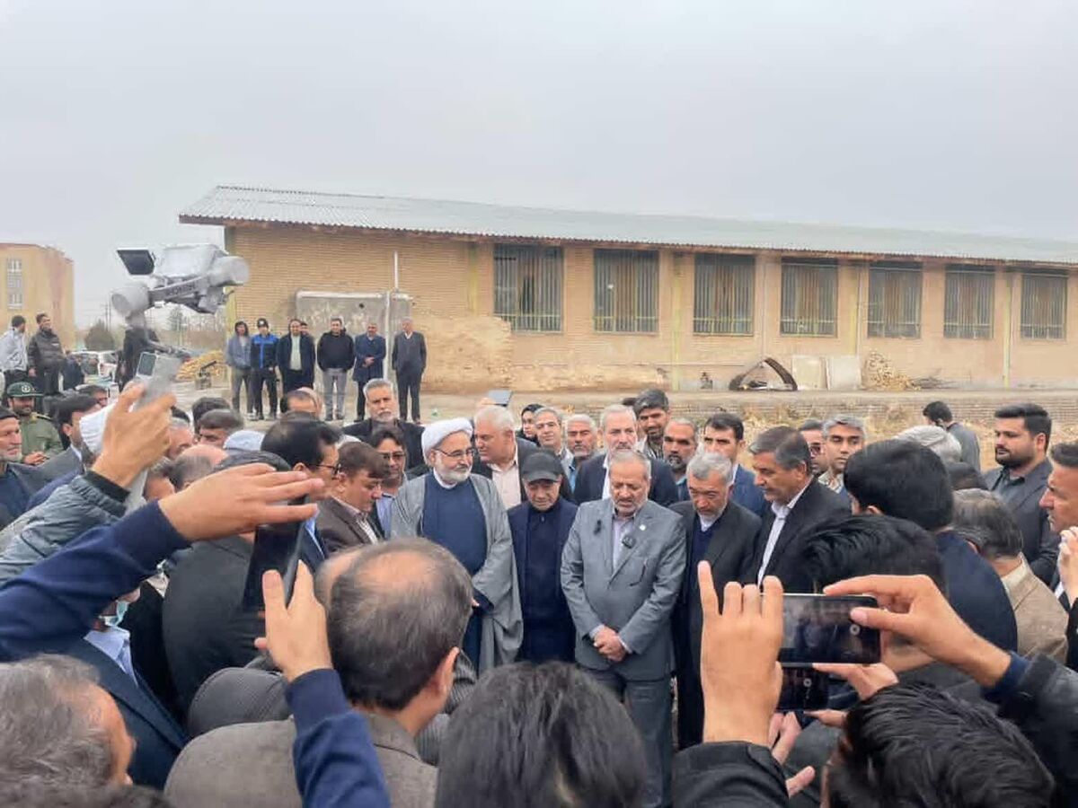 کلنگ احداث کانون فرهنگی و هنری تایباد بر زمین زده شد