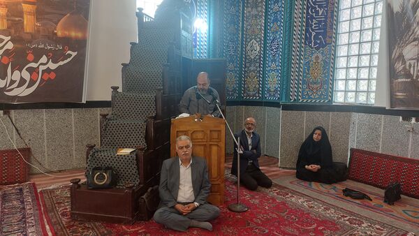برگزاری میز خدمت به‌مناسبت هفته دولت در بلده