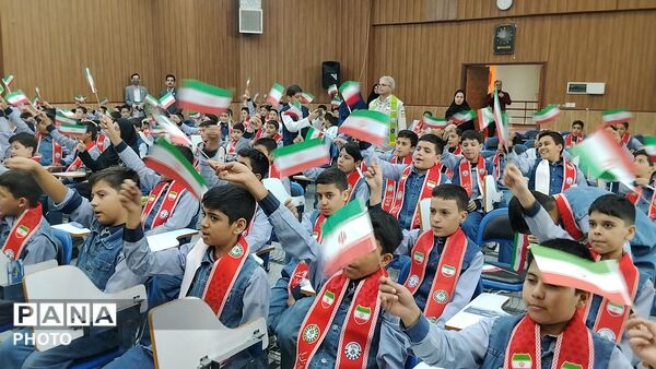 عاطفه‌ها به یاری دانش‌آموزان نیازمند می‌آید