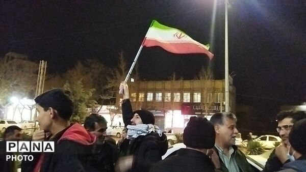 تجدید بیعت با رهبری توسط مردم نیشابور 