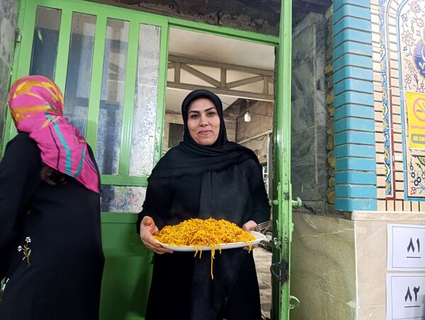 مسجد حسین‌بن‌علی (ع) میزبان لبخند دانش‌آموزان در جشن میلاد دو امام