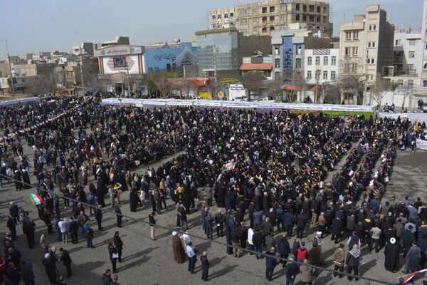 حماسه دانش‌آموزان اسلامشهر در ۲۲بهمن