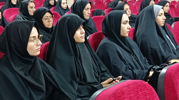 برگزاری دوره ضمن خدمت فعالیت های مکمل آموزشی و پرورشی در شهرستان ملارد